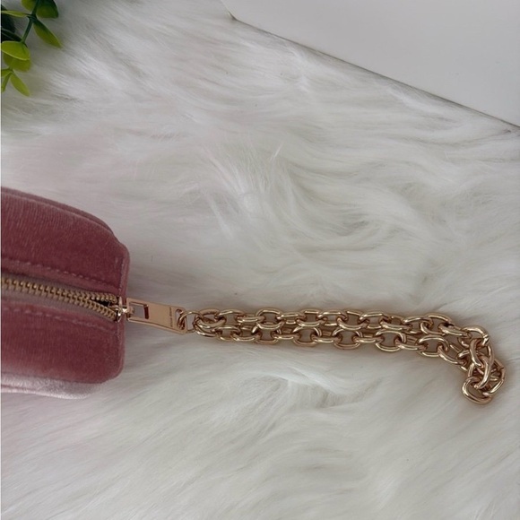 Miu Miu Pink Round Clutch - Picture 3 of 9